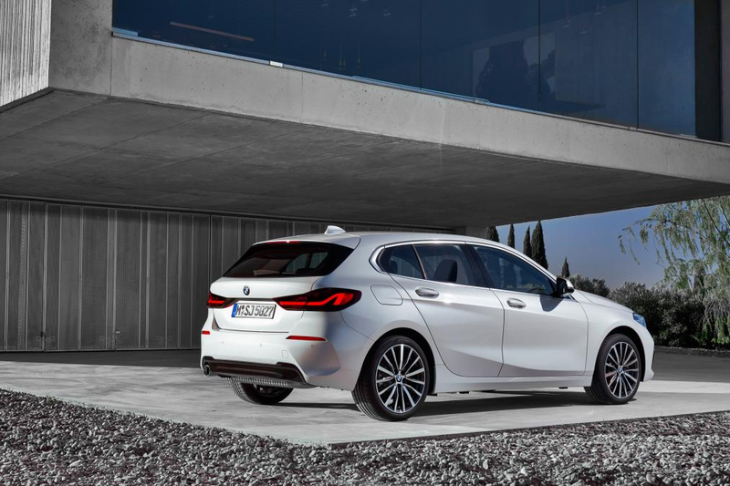 Illustration for article titled Behold the new BMW 1 Series- Front Wheel Drive, with the Nose of a Cocaine Addict